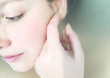 Exciting dermal micro-coring treatment provides a new way to tighten the skin!